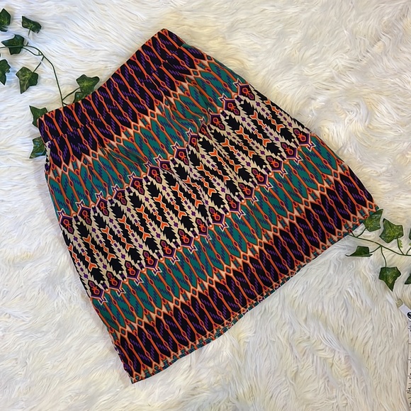ANTHROPOLOGIE PRINT SKIRT WITH TIES IN BACK & POCKETS!!! SIZE SMALL! LIKE NEW! - Picture 3 of 7